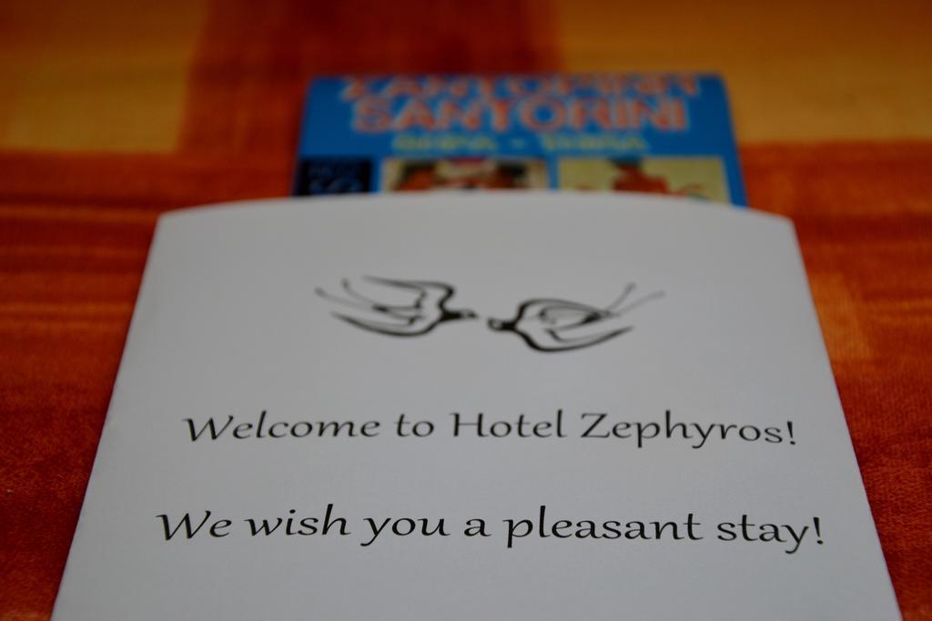 Zephyros Hotel Kamári エクステリア 写真